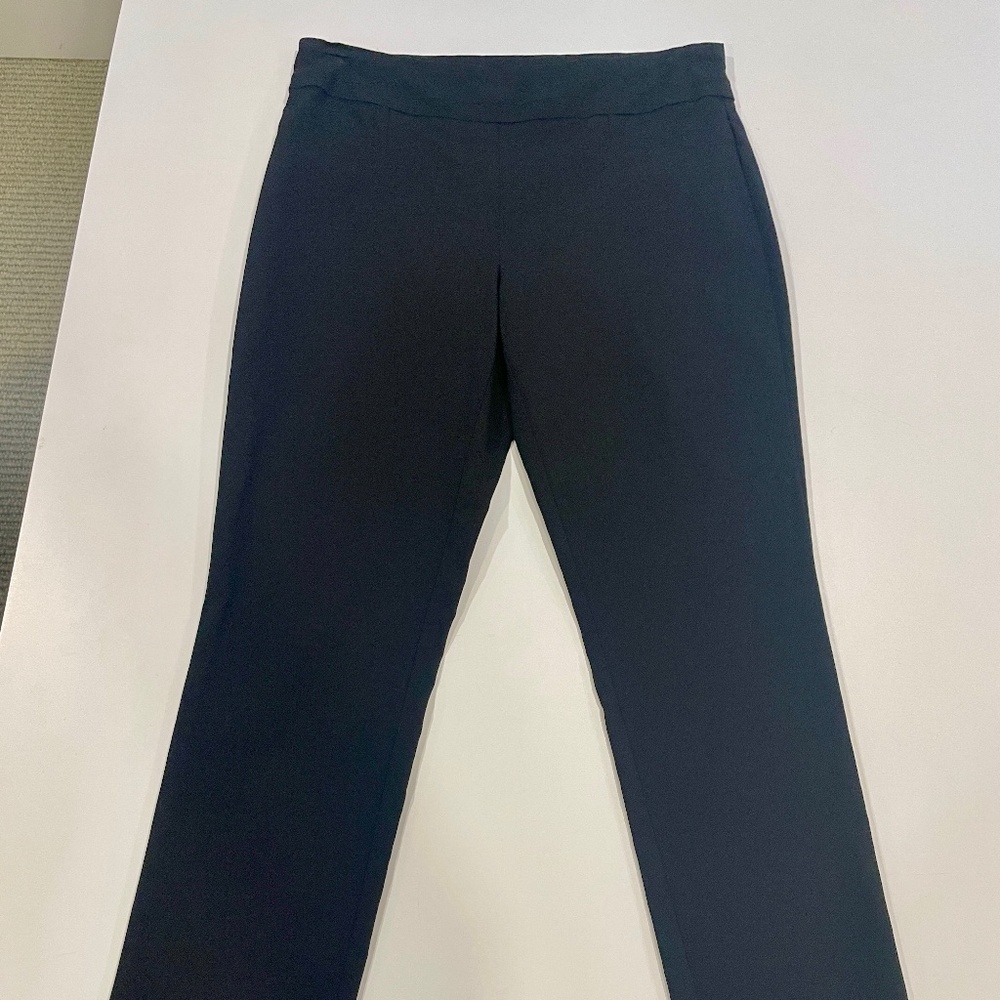 Renuar pull-on stretch straight leg pants, size 10, Black